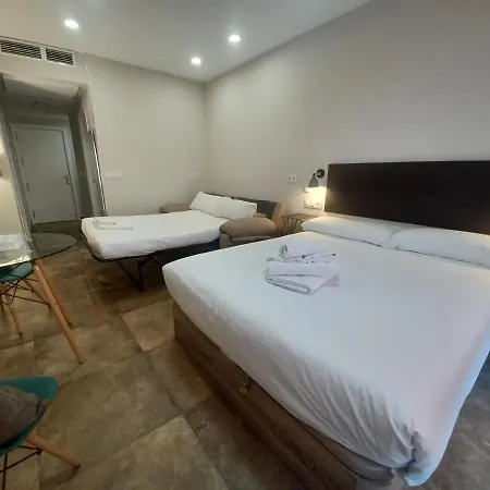 Apartamento Acogedor Junto A Calle Betis, Triana-Los Remedios Seville Exterior photo