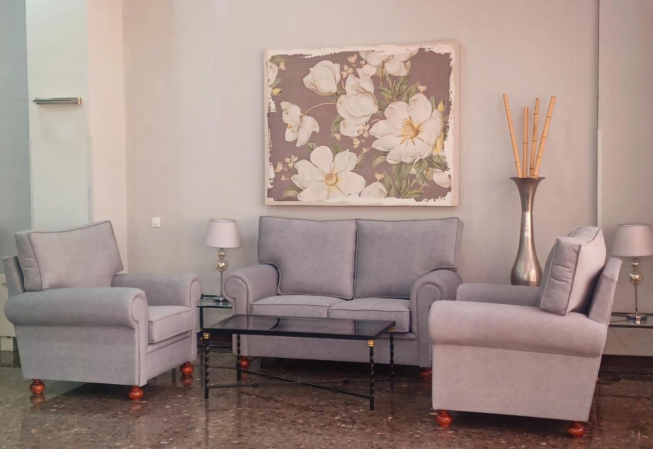 Acogedor Junto A Calle Betis, Triana-los Remedios * Sevilla